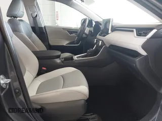 2024 Toyota RAV4 XLE Premium z VIN 2T3C1RFV0RC284225, wystawiony jako IAAI lot #42278949 z przebiegiem 15 765 mil mil oraz . Historia ofert i sprzedaży dostępna na DreamBid. Obrazek 5.