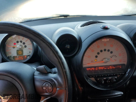 2013 MINI Paceman S ALL4 z VIN WMWSS7C53DWN71470, wystawiony jako Copart lot #66497254 z przebiegiem 125 803 mil mil oraz Szkoda całkowita • Salvage title. Historia ofert i sprzedaży dostępna na DreamBid. Obrazek 9.