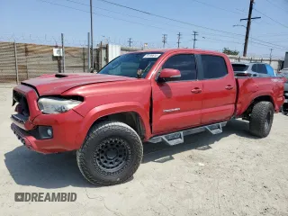 2017 Toyota Tacoma SR5 z VIN 3TMDZ5BN1HM015855, wystawiony jako Copart lot #59199615 z przebiegiem 136 218 mil mil oraz Szkoda całkowita • Salvage title. Historia ofert i sprzedaży dostępna na DreamBid. Obrazek 1.