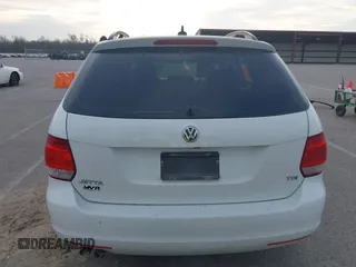 2014 Volkswagen Jetta TDI w/Sunroof & Nav with VIN 3VWPL7AJ7EM617385, listed as a IAAI auction lot 42012881 with 98,015 mi miles and . Bid and sale history available at DreamBid. Image 17.