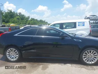 2012 Cadillac CTS Performance z VIN 1G6DJ1E31C0139231, wystawiony jako IAAI lot #42446853 z przebiegiem 102 857 mil mil oraz . Historia ofert i sprzedaży dostępna na DreamBid. Obrazek 13.