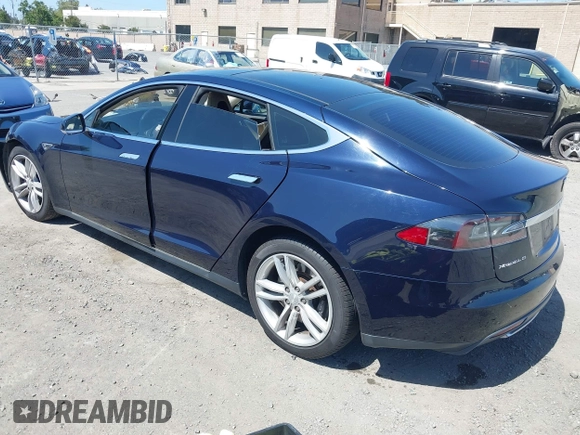 2014 Tesla Model S 60 with VIN 5YJSA1H12EFP46760, listed as a IAAI auction lot 42344596 with 106,252 mi miles and . Bid and sale history available at DreamBid. Image 3.