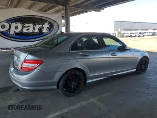 2008 Mercedes-Benz C 350 Sport z VIN WDDGF56X98F167972, wystawiony jako Copart lot #65090845 z przebiegiem 115 433 mil mil oraz Szkoda całkowita • Salvage title. Historia ofert i sprzedaży dostępna na DreamBid. Obrazek 3.