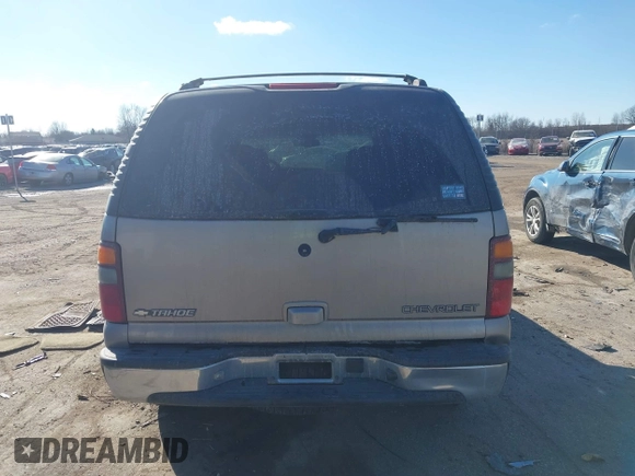 2002 Chevrolet Tahoe LS с VIN 1GNEC13Z92R278513, выставлен на аукционе IAAI как лот 41453414 с пробегом 136 447 миль миль и . История ставок и продаж доступна на DreamBid. Изображение 17.