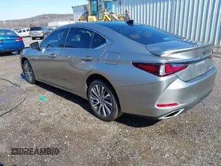 2021 Lexus ES with VIN 58ADZ1B12MU107749, listed as a IAAI auction lot 41543415 with 48,134 mi miles. Bid and sale history available at carsss.com. Image 3.