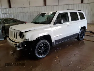 2015 Jeep Patriot Sport z VIN 1C4NJPBBXFD431425, wystawiony jako Copart lot #59265415 z przebiegiem 151 309 mil mil oraz Czysty tytuł • Clean title. Historia ofert i sprzedaży dostępna na DreamBid. Obrazek 1.