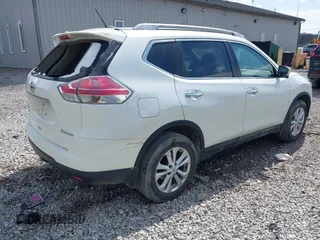 2015 Nissan Rogue SL with VIN 5N1AT2MV2FC804820, listed as a IAAI auction lot 41932296 with 174,633 mi miles and . Bid and sale history available at carsss.com. Image 4.