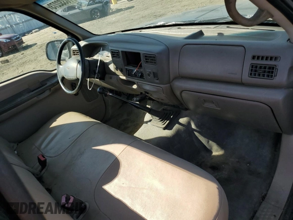 2001 Ford Super Duty F-250 XL with VIN 1FTNF20F81EC82381, listed as a Copart auction lot 70332273 with 365,218 mi miles and Salvage Title. Bid and sale history available at carsss.com. Image 8.