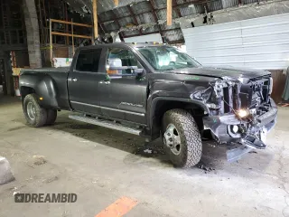 2016 GMC Sierra 3500HD Denali z VIN 1GT42YE83GF142410, wystawiony jako Copart lot #49628925 z przebiegiem 210 385 mil mil oraz Szkoda całkowita • Salvage title. Historia ofert i sprzedaży dostępna na DreamBid. Obrazek 4.