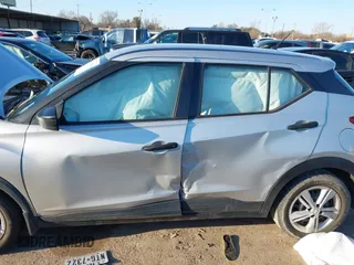 2020 Nissan Kicks S with VIN 3N1CP5BV7LL512184, listed as a IAAI auction lot 41639165 with 59,539 mi miles. Bid and sale history available at carsss.com. Image 6.