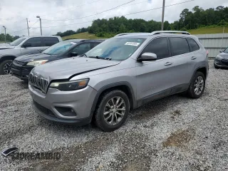 2019 Jeep Cherokee Latitude Plus z VIN 1C4PJLLB8KD176302, wystawiony jako Copart lot #58181595 z przebiegiem 175 661 mil mil oraz Szkoda całkowita • Salvage title. Historia ofert i sprzedaży dostępna na DreamBid. Obrazek 1.