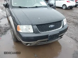 2007 Ford Freestyle SEL with VIN 1FMDK02147GA05314, listed as a IAAI auction lot 41504606 with 241,021 mi miles. Bid and sale history available at carsss.com. Image 6.
