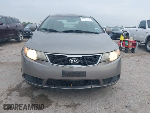 2012 Kia Forte EX with VIN KNAFU4A29C5592525, listed as a IAAI auction lot 41918436 with 190,213 mi miles. Bid and sale history available at carsss.com. Image 12.
