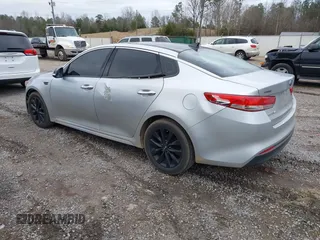 2016 Kia Optima EX z VIN 5XXGU4L36GG070336, wystawiony jako IAAI lot #41259692 z przebiegiem 124 807 mil mil oraz . Historia ofert i sprzedaży dostępna na DreamBid. Obrazek 3.