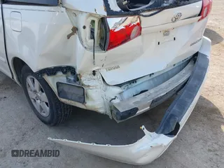 2010 Toyota Sienna XLE z VIN 5TDYK4CC2AS325645, wystawiony jako IAAI lot #42145624 z przebiegiem 202 868 mil mil oraz . Historia ofert i sprzedaży dostępna na DreamBid. Obrazek 6.