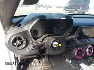 2019 Chevrolet Camaro ZL1 with VIN 1G1FK1R63K0125720, listed as a IAAI auction lot 41725444 with 0 mi miles. Bid and sale history available at carsss.com. Image 7.