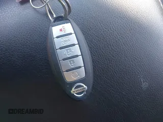 2019 Nissan Pathfinder SV z VIN 5N1DR2MN5KC651971, wystawiony jako IAAI lot #41997367 z przebiegiem 84 439 mil mil oraz . Historia ofert i sprzedaży dostępna na DreamBid. Obrazek 11.