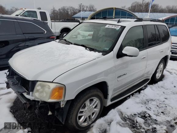 2007 GMC Envoy Denali with VIN 1GKET63M572136349, listed as a Copart auction lot 42797845 with 116,933 mi miles and Salvage Title. Bid and sale history available at carsss.com. Image 1.