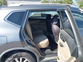 2017 Nissan Rogue SV with VIN KNMAT2MT7HP559334, listed as a IAAI auction lot 41913965 with 92,543 mi miles. Bid and sale history available at carsss.com. Image 8.