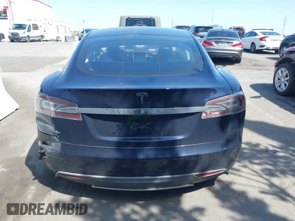 2013 Tesla Model S with VIN 5YJSA1CNXDFP06077, listed as a IAAI auction lot 41958105 with 84,773 mi miles. Bid and sale history available at carsss.com. Image 16.