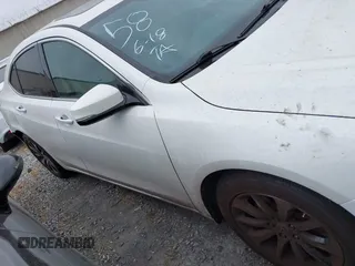 2017 Acura TLX z VIN 19UUB1F35HA010632, wystawiony jako IAAI lot #42433172 z przebiegiem 127 864 mil mil oraz . Historia ofert i sprzedaży dostępna na DreamBid. Obrazek 14.