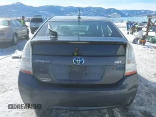 2011 Toyota Prius I with VIN JTDKN3DU4B0266777, listed as a IAAI auction lot 41577700 with 178,838 mi miles. Bid and sale history available at carsss.com. Image 17.