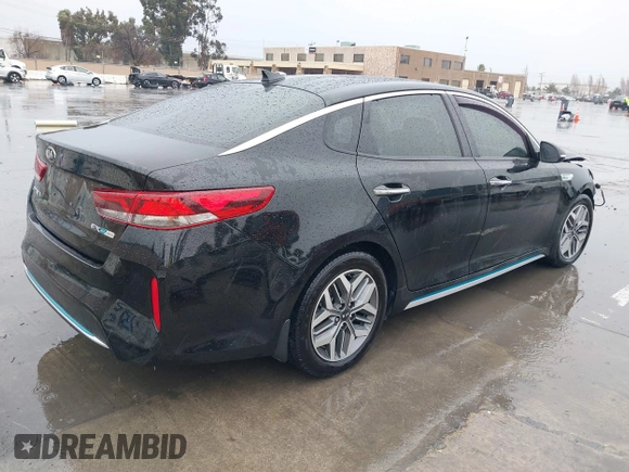 2020 Kia Optima Hybrid EX with VIN KNAGU4LE2L5039095, listed as a IAAI auction lot 41746011 with 82,014 mi miles. Bid and sale history available at carsss.com. Image 4.