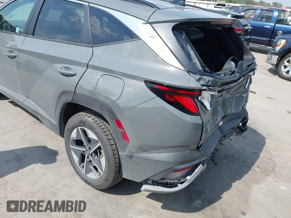 2025 Hyundai Tucson SEL with VIN 5NMJBCDE2SH481460, listed as a IAAI auction lot 42168976 with 12,330 mi miles. Bid and sale history available at carsss.com. Image 17.
