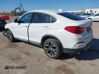 2016 BMW X4 xDrive28i z VIN 5UXXW3C59G0R19977, wystawiony jako IAAI lot #41840665 z przebiegiem 69 353 mil mil oraz . Historia ofert i sprzedaży dostępna na DreamBid. Obrazek 3.