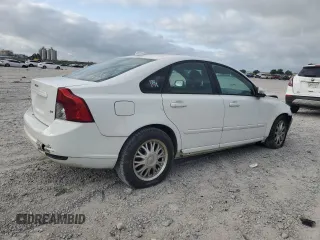 2008 Volvo S40 2.4L z VIN YV1MS390382377576, wystawiony jako Copart lot #56708795 z przebiegiem Nie podano mil oraz Tytuł czysty. Historia ofert i sprzedaży dostępna na DreamBid. Obrazek 3.