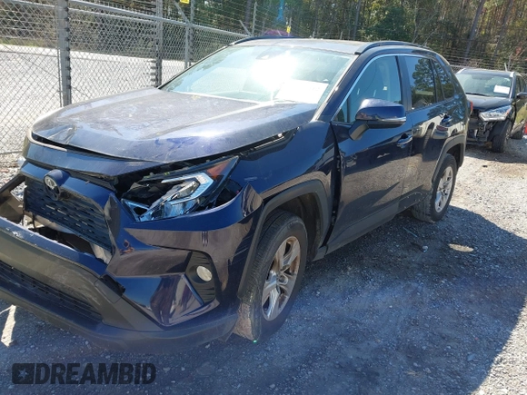 2021 Toyota RAV4 XLE with VIN JTMW1RFV9MD070870, listed as a IAAI auction lot 41719312 with 576,675 mi miles. Bid and sale history available at carsss.com. Image 19.