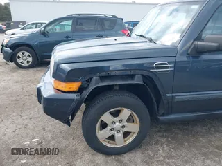 2007 Jeep Commander Sport с VIN 1J8HG48N47C672716, выставлен на аукционе IAAI как лот 41875158 с пробегом 195 212 миль миль и . История ставок и продаж доступна на DreamBid. Изображение 6.