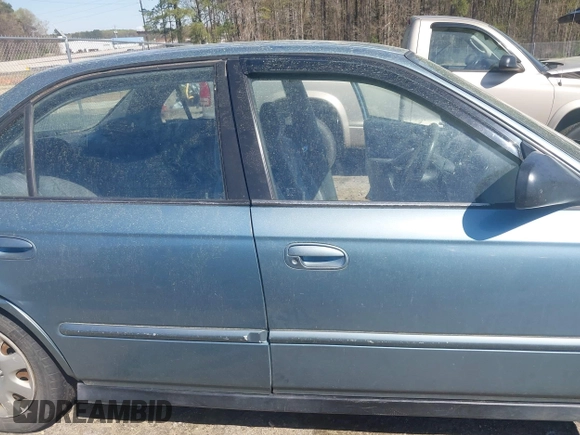 2000 Honda Civic VP with VIN 2HGEJ6614YH581615, listed as a IAAI auction lot 41902740 with 236,478 mi miles. Bid and sale history available at carsss.com. Image 13.