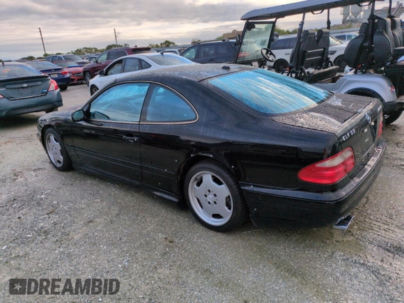2002 Mercedes-Benz CLK 55 AMG z VIN WDBLJ74G32T102631, wystawiony jako Copart lot #74875534 z przebiegiem Nie podano mil oraz Szkoda całkowita • Salvage title. Historia ofert i sprzedaży dostępna na DreamBid. Obrazek 2.