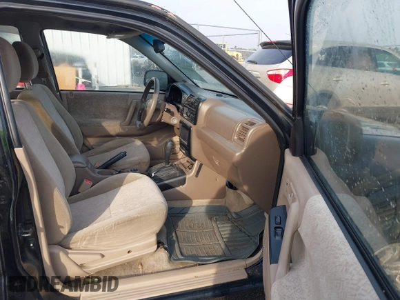 2000 Isuzu Rodeo S with VIN 4S2CK58W0Y4342408, listed as a IAAI auction lot 41659468 with 173,096 mi miles. Bid and sale history available at carsss.com. Image 5.