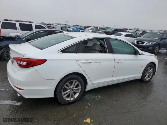 2015 Hyundai Sonata 2.4L SE with VIN 5NPE24AF2FH155557, listed as a Copart auction lot 85372854 with 269,581 mi miles and Clean Title. Bid and sale history available at carsss.com. Image 3.