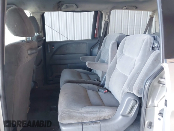 2005 Honda Odyssey LX with VIN 5FNRL38255B131729, listed as a IAAI auction lot 41880067 with 333,450 mi miles. Bid and sale history available at carsss.com. Image 8.