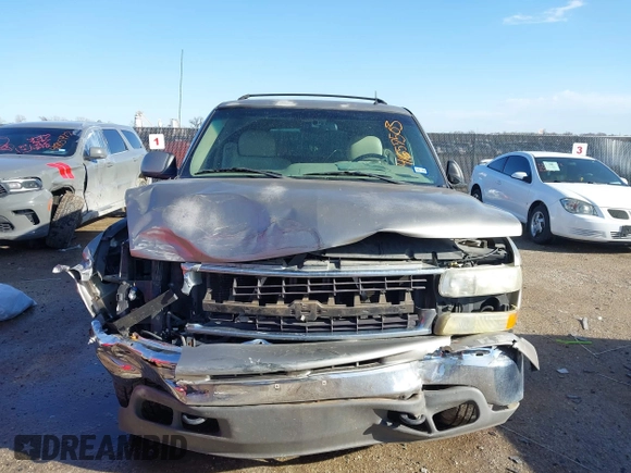 2002 Chevrolet Suburban LS with VIN 1GNEC16Z32J125040, listed as a IAAI auction lot 41657503 with 382,737 mi miles. Bid and sale history available at carsss.com. Image 12.