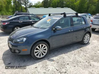 2013 Volkswagen Golf TDI w/Sunroof & Nav z VIN WVWNM7AJ9DW125303, wystawiony jako Copart lot #57137025 z przebiegiem 68 021 mil mil oraz Czysty tytuł • Clean title. Historia ofert i sprzedaży dostępna na DreamBid. Obrazek 1.