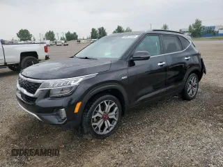 2021 Kia Seltos SX z VIN KNDETCA23M7145724, wystawiony jako Copart lot #60675105 z przebiegiem 108 324 mil mil oraz Szkoda całkowita • Salvage title. Historia ofert i sprzedaży dostępna na DreamBid. Obrazek 1.