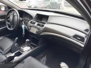2013 Honda Crosstour EX-L z VIN 5J6TF2H52DL005786, wystawiony jako IAAI lot #42076956 z przebiegiem 87 191 mil mil oraz . Historia ofert i sprzedaży dostępna na DreamBid. Obrazek 5.