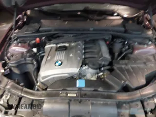 2006 BMW 3 Series 330xi with VIN WBAVD33526KV59403, listed as a IAAI auction lot 41908734 with 136,349 mi miles. Bid and sale history available at carsss.com. Image 10.