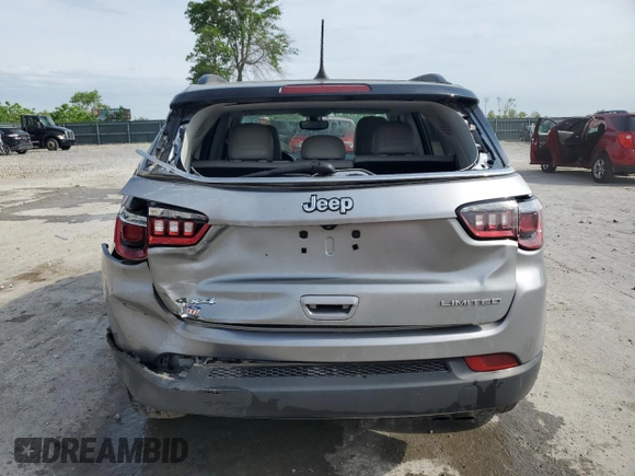 2020 Jeep Compass Limited z VIN 3C4NJDCB0LT106804, wystawiony jako Copart lot #56569215 z przebiegiem 82 747 mil mil oraz Szkoda całkowita • Salvage title. Historia ofert i sprzedaży dostępna na DreamBid. Obrazek 6.