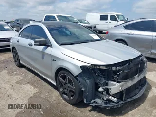 2014 Mercedes-Benz CLA 250 z VIN WDDSJ4EB2EN055850, wystawiony jako IAAI lot #42475469 z przebiegiem 132 649 mil mil oraz . Historia ofert i sprzedaży dostępna na DreamBid. Obrazek 1.