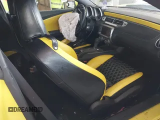 2014 Chevrolet Camaro LT z VIN 2G1FB1E39E9178251, wystawiony jako IAAI lot #42364608 z przebiegiem 161 435 mil mil oraz . Historia ofert i sprzedaży dostępna na DreamBid. Obrazek 5.