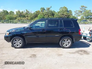 2007 Toyota Highlander Hybrid with VIN JTEHW21A970039728, listed as a IAAI auction lot 42044242 with 200,798 mi miles. Bid and sale history available at carsss.com. Image 14.