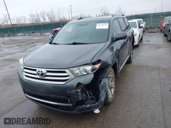 2012 Toyota Highlander Limited with VIN 5TDDK3EH6CS174295, listed as a IAAI auction lot 41680246 with 215,531 mi miles. Bid and sale history available at carsss.com. Image 12.