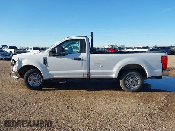 2022 Ford F-250 XL z VIN 1FTBF2A67NEG45826, wystawiony jako IAAI lot #42006684 z przebiegiem 53 561 mil mil oraz . Historia ofert i sprzedaży dostępna na DreamBid. Obrazek 14.