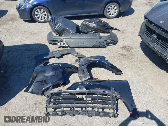 2024 Porsche Cayenne S z VIN WP1BL2AY4RDA60254, wystawiony jako IAAI lot #41882716 z przebiegiem 35 243 mil mil oraz . Historia ofert i sprzedaży dostępna na DreamBid. Obrazek 12.