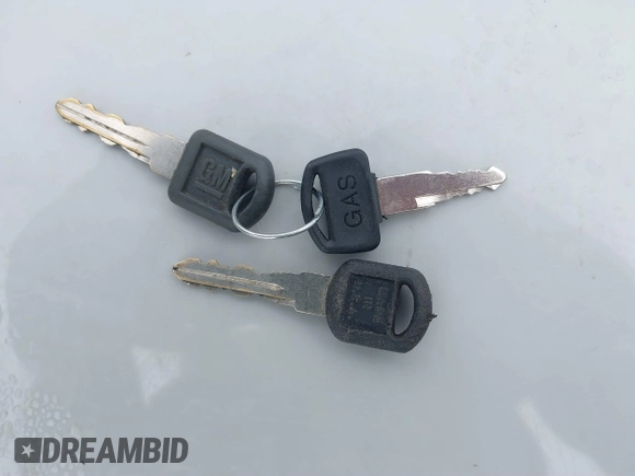 1999 Chevrolet Suburban z VIN 3GNFK16RXXG156463, wystawiony jako IAAI lot #41745169 z przebiegiem 165 541 mil mil oraz . Historia ofert i sprzedaży dostępna na DreamBid. Obrazek 11.